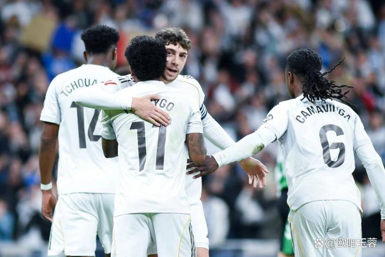 皇马一周3场0胜，凌晨1：1爆冷平赫罗纳，落后巴萨6分无缘争冠